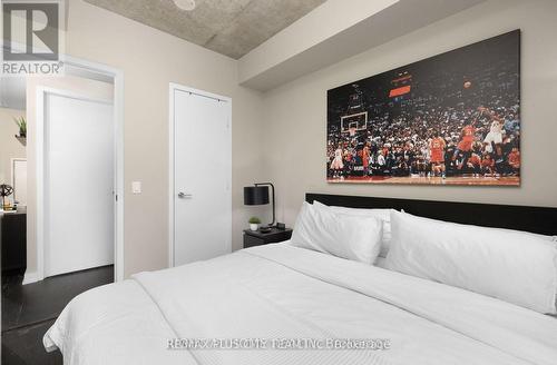 318 - 1030 King Street W, Toronto, ON - Indoor Photo Showing Bedroom