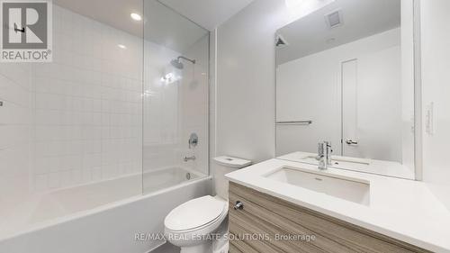 1303 - 210 Simcoe Street, Toronto, ON - Indoor Photo Showing Bathroom