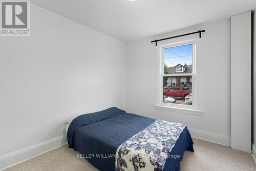 159 Hope Avenue, Hamilton, ON - Indoor Photo Showing Bedroom