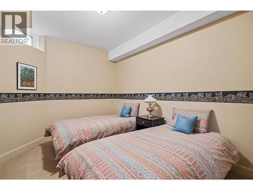 1120 12 Street Ne Unit# 33, Salmon Arm, BC - Indoor Photo Showing Bedroom