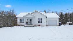 3343 Rue Rodrigue  Saint-Simon-Les-Mines, QC G0M 1K0