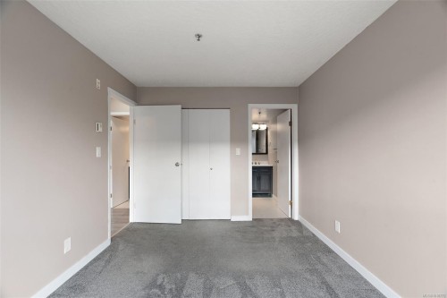 209-3460 Quadra St, Victoria, BC - Indoor Photo Showing Other Room