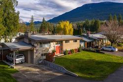 1976 Maddocks Road  Revelstoke, BC V0E 2S0