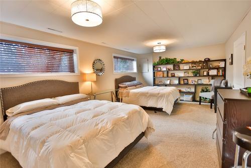 1976 Maddocks Road, Revelstoke, BC - Indoor Photo Showing Bedroom