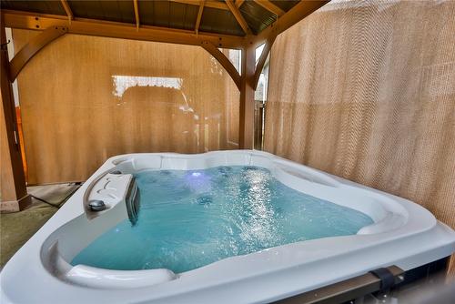 1976 Maddocks Road, Revelstoke, BC - Indoor Photo Showing Other Room