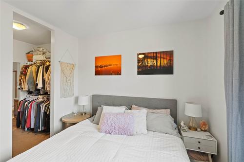 304-1701 Menzies Street, Merritt, BC - Indoor Photo Showing Bedroom