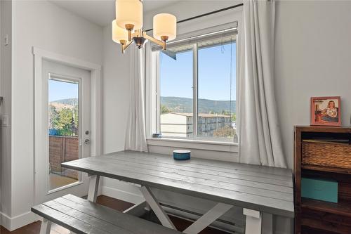 304-1701 Menzies Street, Merritt, BC - Indoor Photo Showing Dining Room