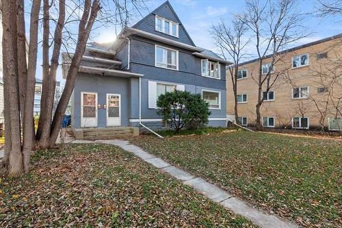 662 Gertrude AVE  Winnipeg, MB R3M 2M9