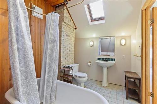 662 Gertrude Ave, Winnipeg, MB 