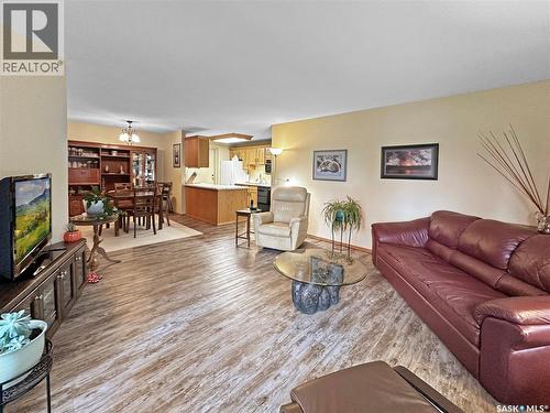 A1 532 River Street, Prince Albert, SK - Indoor Photo Showing Living Room