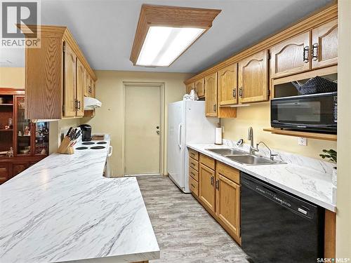 A1 532 River Street, Prince Albert, SK - Indoor Photo Showing Kitchen With Double Sink