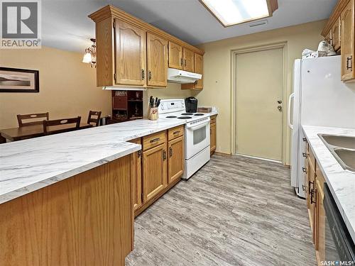 A1 532 River Street, Prince Albert, SK - Indoor Photo Showing Kitchen