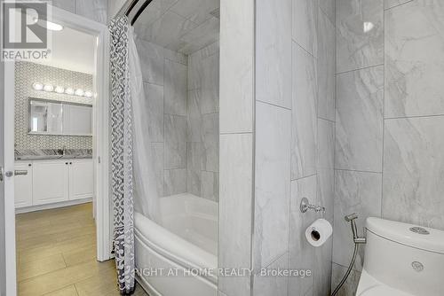 523 Landswood Way, Ottawa, ON - Indoor Photo Showing Bathroom