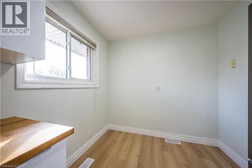 120 Marshall Street, Waterloo, ON - Indoor Photo Showing Other Room