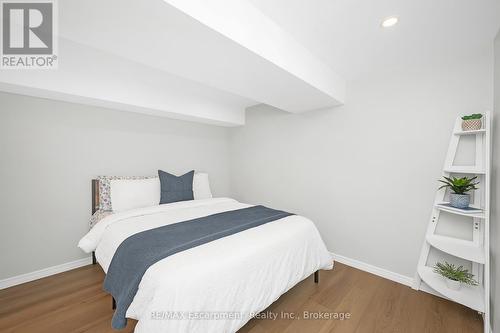 15 Harvest Lane, Brantford, ON - Indoor Photo Showing Bedroom