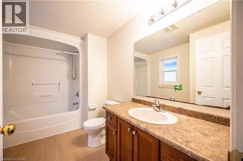 35 Indigo Street, Kitchener, ON - Indoor Photo Showing Bathroom