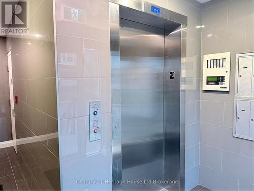 303 - 34 Brock Street, Woodstock (Woodstock - South), ON - Indoor Photo Showing Bathroom