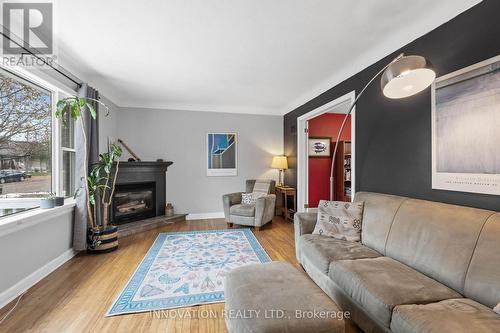 542 Wolffdale Crescent, Ottawa, ON - Indoor Photo Showing Living Room With Fireplace