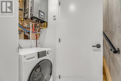 1 - 101 Bernice Crescent, Toronto, ON - Indoor Photo Showing Laundry Room