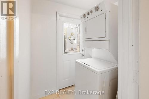 467 Grove Avenue, Windsor, ON - Indoor Photo Showing Laundry Room
