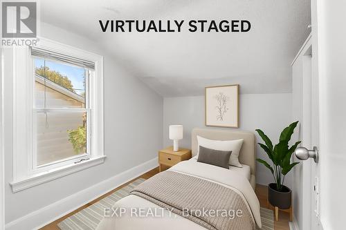 467 Grove Avenue, Windsor, ON - Indoor Photo Showing Bedroom