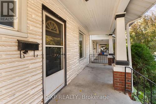 467 Grove Avenue, Windsor, ON - Outdoor With Exterior