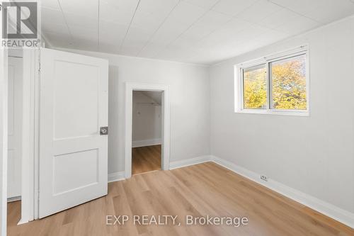 467 Grove Avenue, Windsor, ON - Indoor Photo Showing Other Room