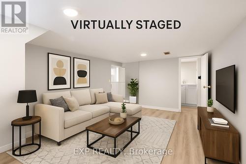 467 Grove Avenue, Windsor, ON - Indoor Photo Showing Living Room