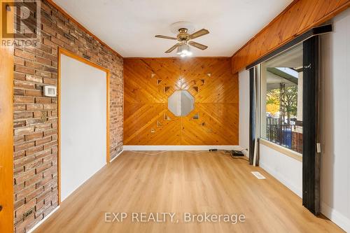 467 Grove Avenue, Windsor, ON - Indoor Photo Showing Other Room