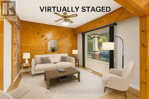 467 Grove Avenue, Windsor, ON - Indoor Photo Showing Living Room