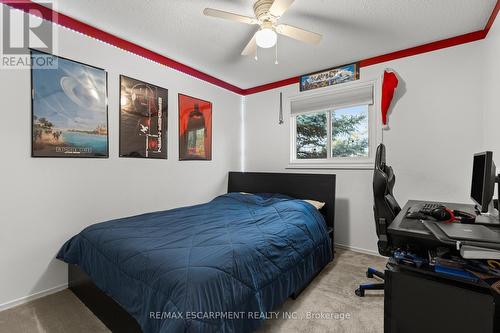 2396 Lyford Lane, Burlington, ON - Indoor Photo Showing Bedroom