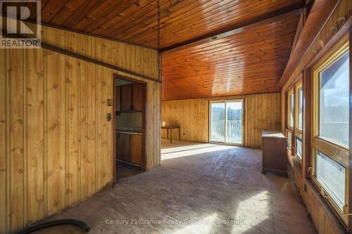 1309 Nila Road, Dysart Et Al (Guilford), ON - Indoor Photo Showing Other Room