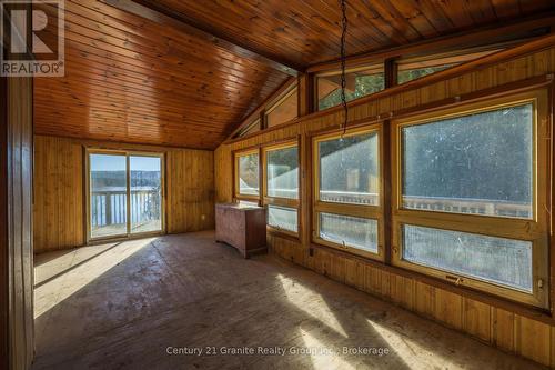 1309 Nila Road, Dysart Et Al (Guilford), ON - Indoor Photo Showing Other Room