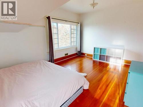 5630 Marine Ave, Powell River, BC - Indoor Photo Showing Bedroom