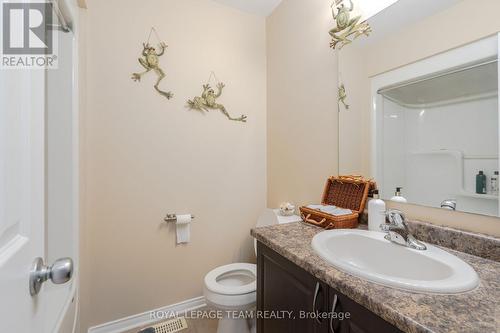819 Tabaret Street, Ottawa, ON - Indoor Photo Showing Bathroom