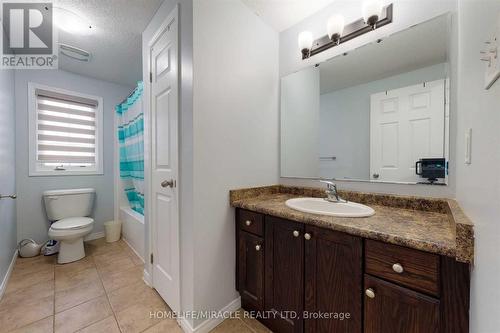 1A - 50 Howe Drive, Kitchener, ON - Indoor Photo Showing Bathroom