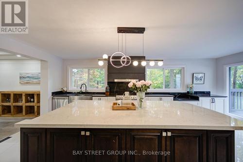14874 Niagara River Parkway, Niagara-On-The-Lake, ON - Indoor Photo Showing Kitchen