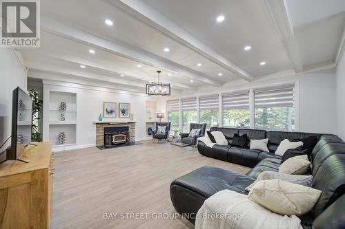 14874 Niagara River Parkway, Niagara-On-The-Lake, ON - Indoor Photo Showing Living Room With Fireplace