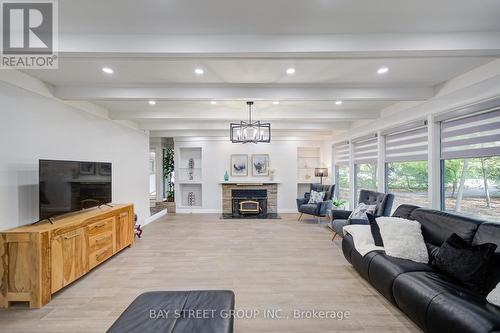 14874 Niagara River Parkway, Niagara-On-The-Lake, ON - Indoor Photo Showing Living Room With Fireplace