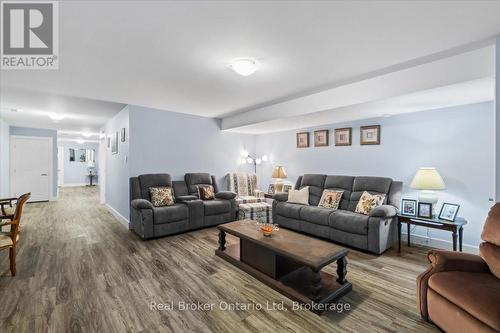169 Main Street W, Southgate, ON - Indoor Photo Showing Living Room