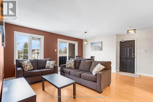 302 - 1005 Laurier Street, Clarence-Rockland, ON - Indoor Photo Showing Living Room