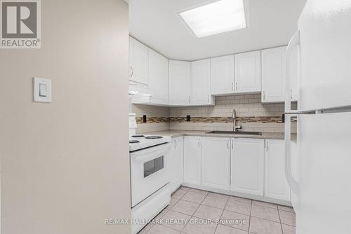 302 - 1005 Laurier Street, Clarence-Rockland, ON - Indoor Photo Showing Kitchen
