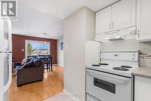 302 - 1005 Laurier Street, Clarence-Rockland, ON - Indoor Photo Showing Kitchen