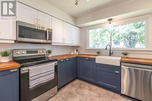 34 Woodridge Drive, Guelph (Willow West/Sugarbush/West Acres), ON - Indoor Photo Showing Kitchen