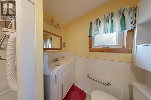11 John St, Iron Bridge, ON - Indoor Photo Showing Bathroom