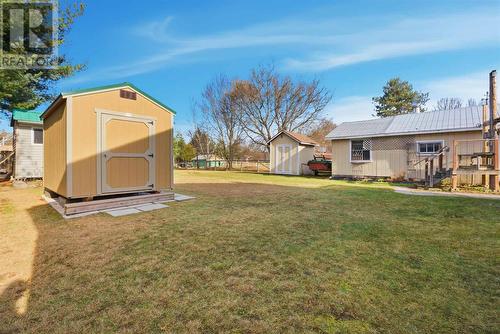 11 John St, Iron Bridge, ON - Outdoor