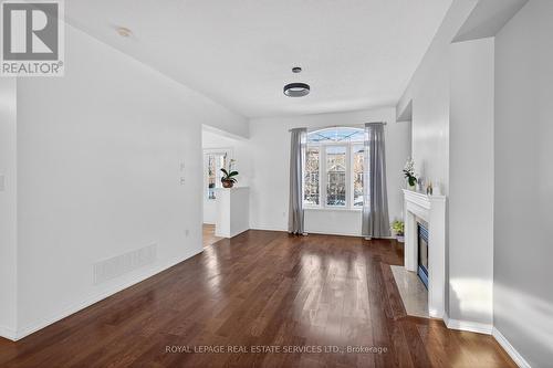 2332 Sutton Drive, Burlington, ON - Indoor Photo Showing Other Room