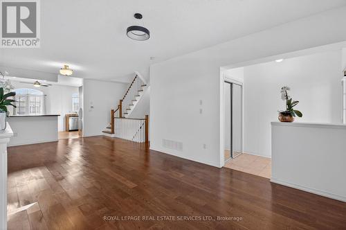 2332 Sutton Drive, Burlington, ON - Indoor Photo Showing Other Room