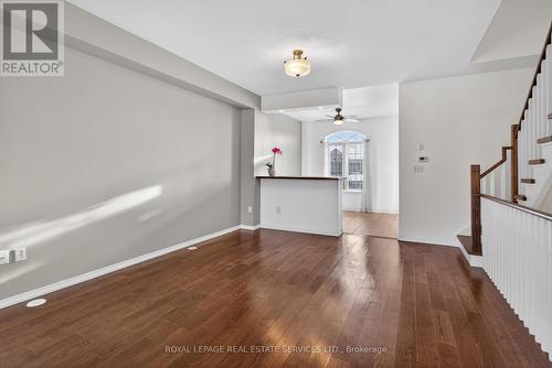 2332 Sutton Drive, Burlington, ON - Indoor Photo Showing Other Room