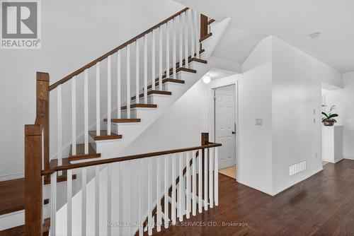 2332 Sutton Drive, Burlington, ON - Indoor Photo Showing Other Room